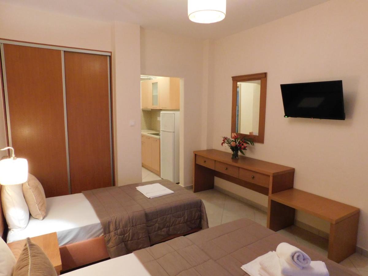 Anna House 3 Hotel ซาร์ตี ภายนอก รูปภาพ