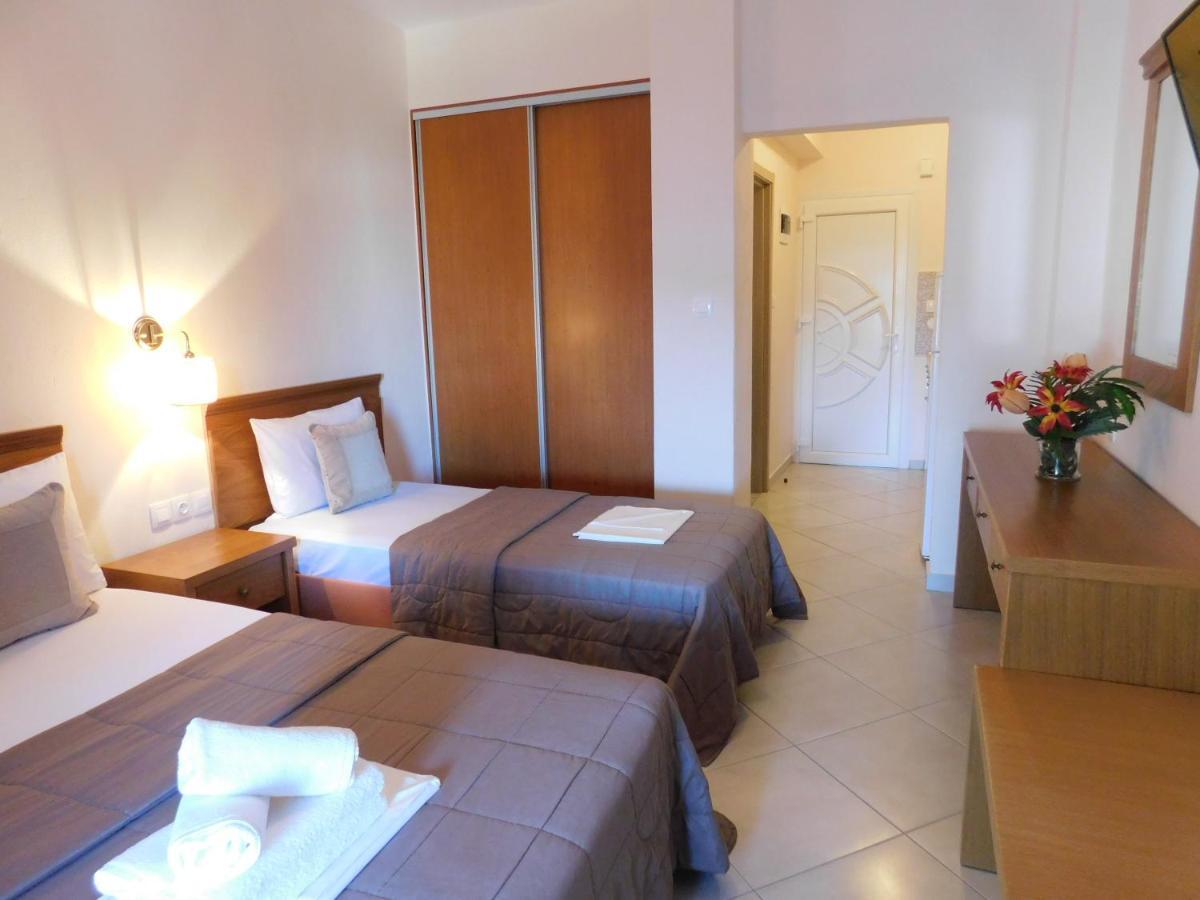 Anna House 3 Hotel ซาร์ตี ภายนอก รูปภาพ