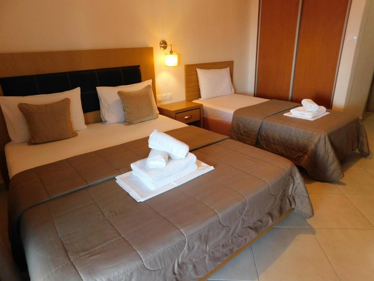 Anna House 3 Hotel ซาร์ตี ภายนอก รูปภาพ
