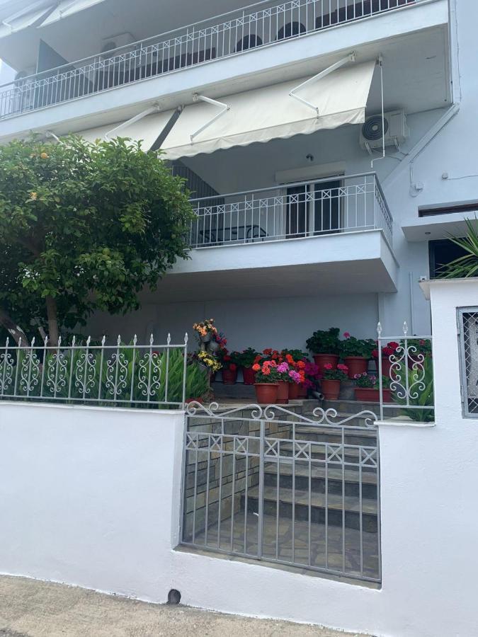Anna House 3 Hotel ซาร์ตี ภายนอก รูปภาพ